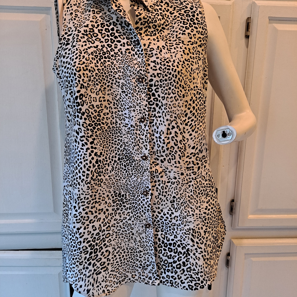 Chico's Linen Animal Print Button Down Tunic Top in Black and Cream